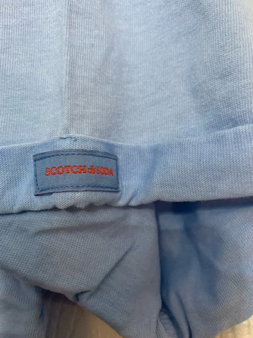 Scotch & Soda Pale Blue T‑Shirt with Neon Pink Trim XL - Picture 4 of 6